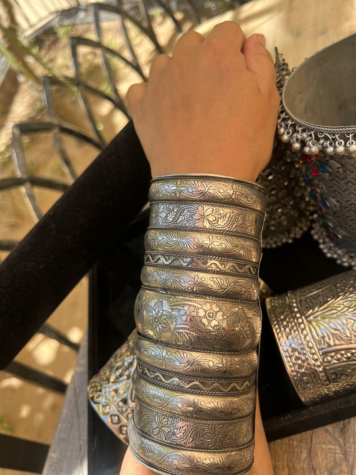 Jodha Handcuff 1B