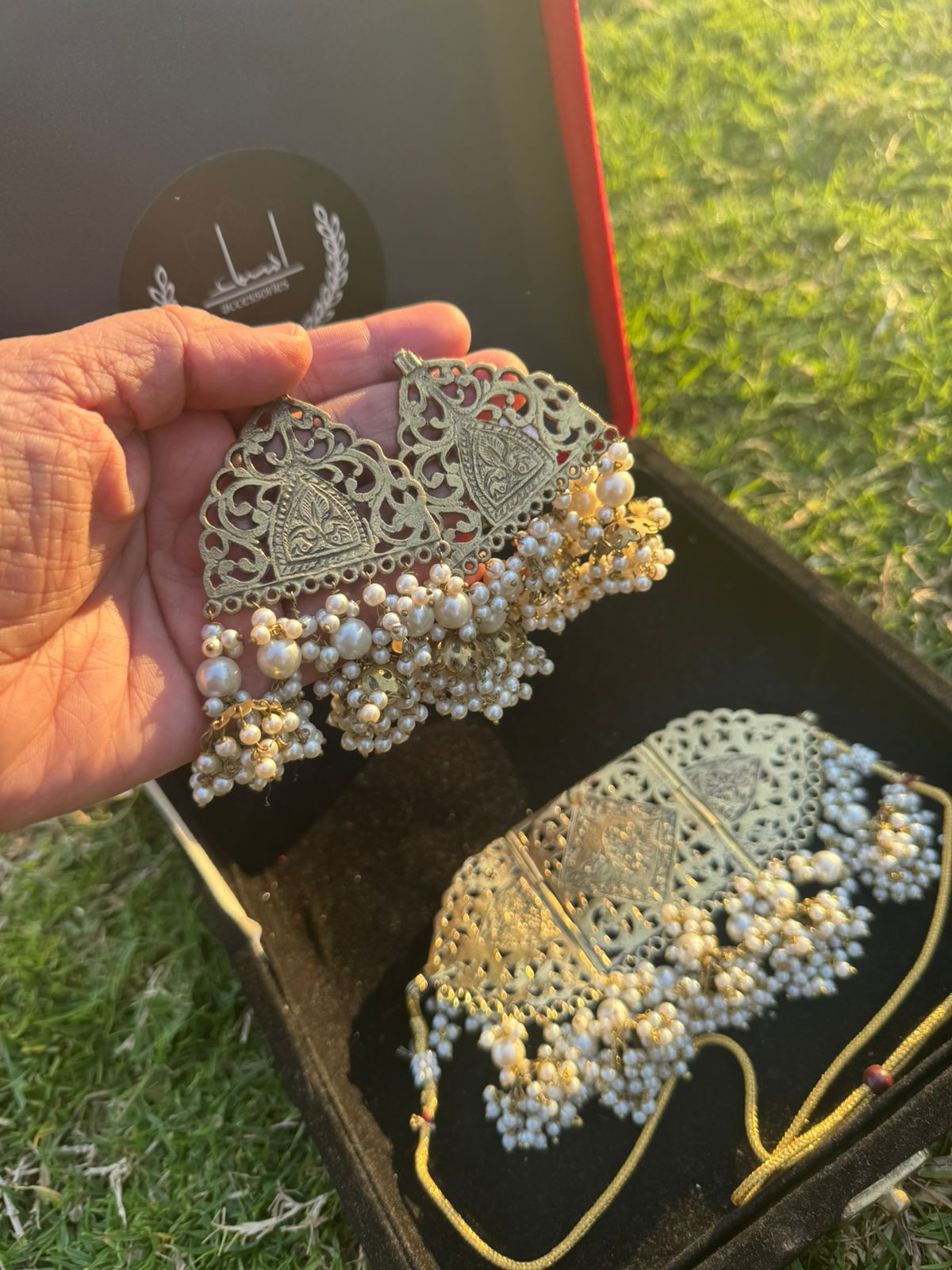 Manoo Pearl Choker – The Viral Signature Set
