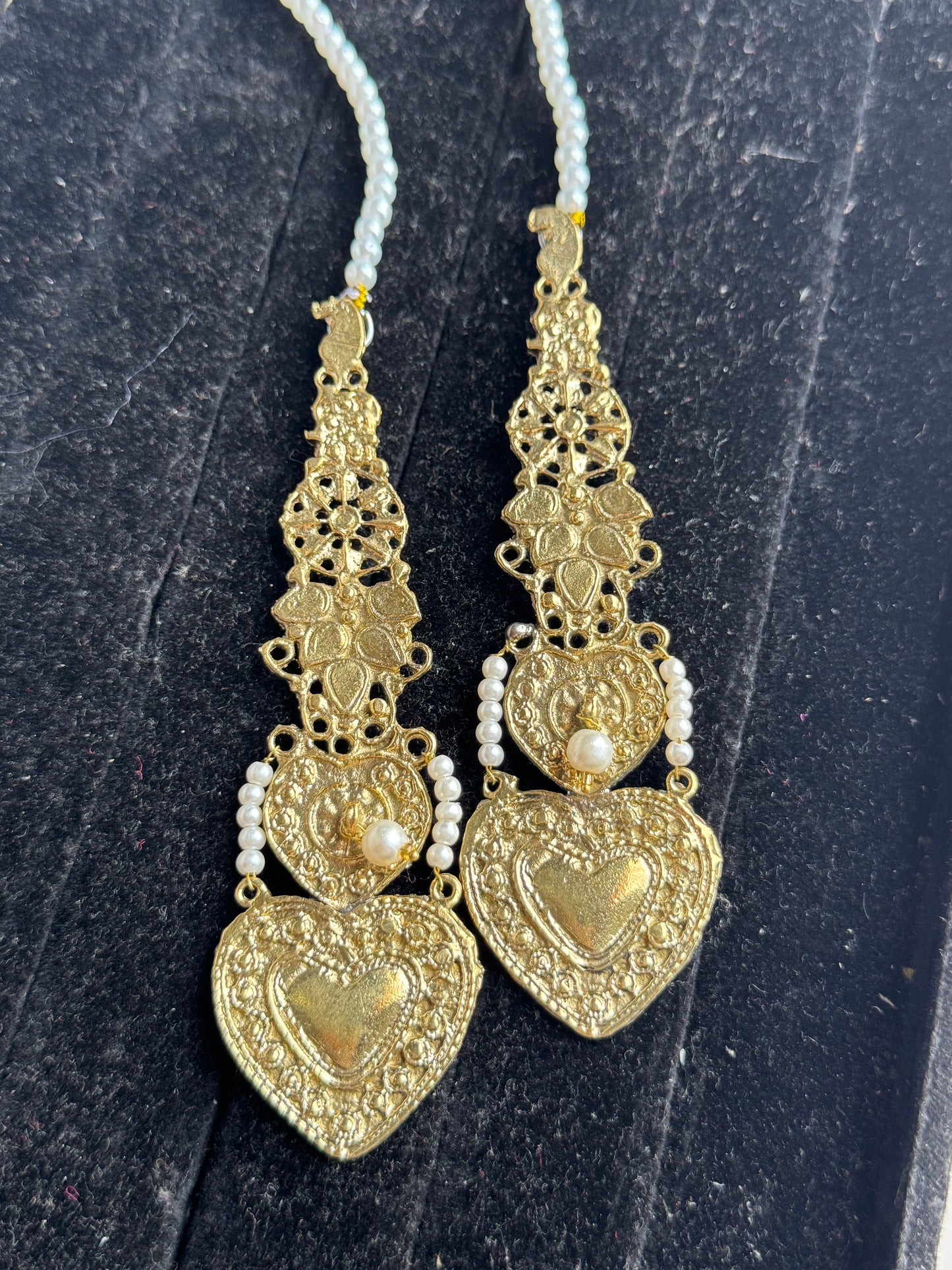 Dilkash earrings