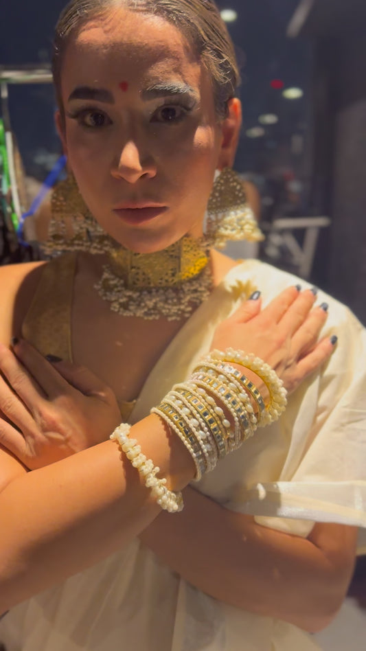 Manoo Gajra bangels set