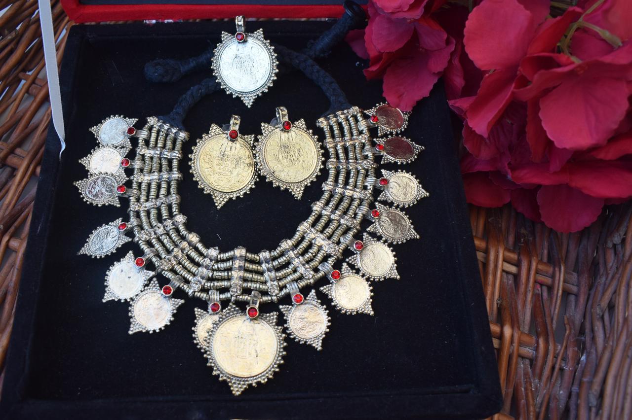 Sunehra Necklace